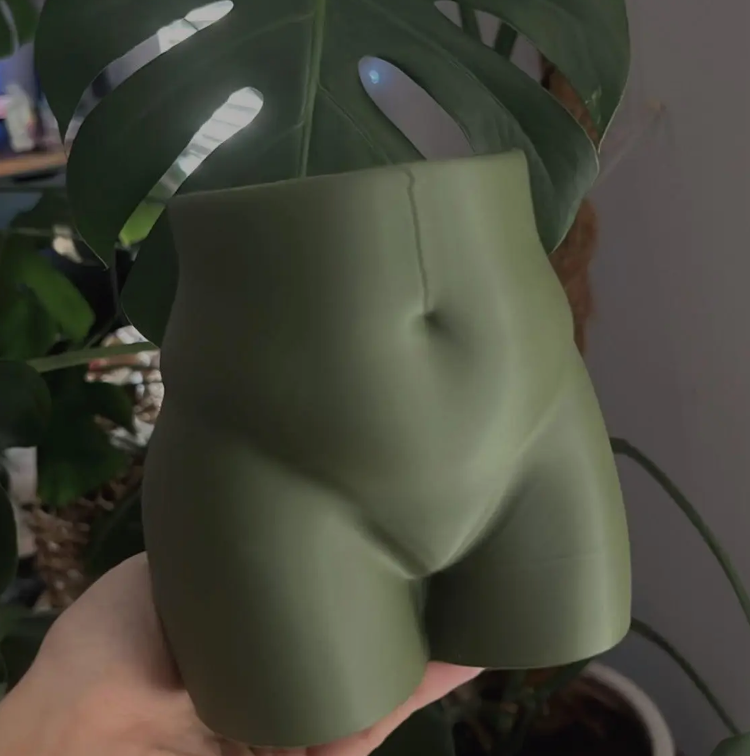 Curvy Peachy planter
