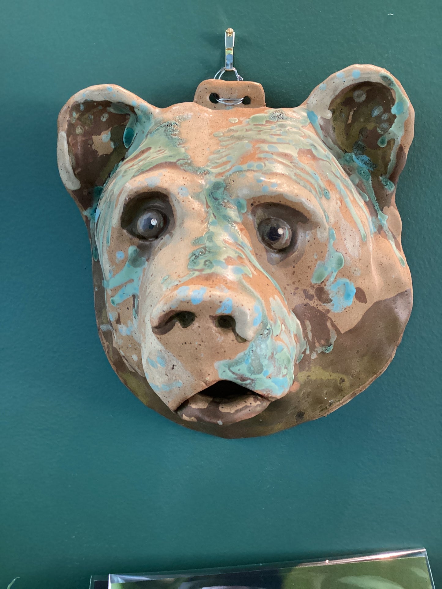 Bear face wall hanging